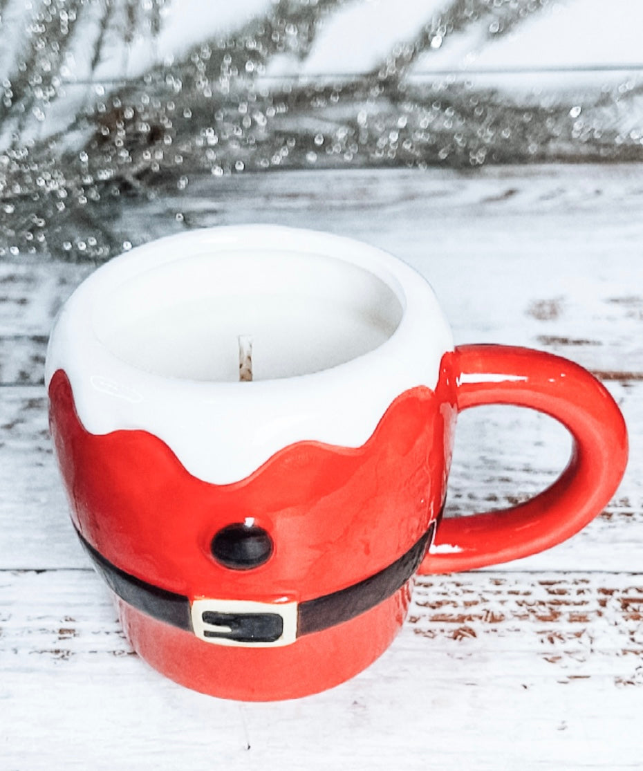 Santas Suit 10 Ounce Candle